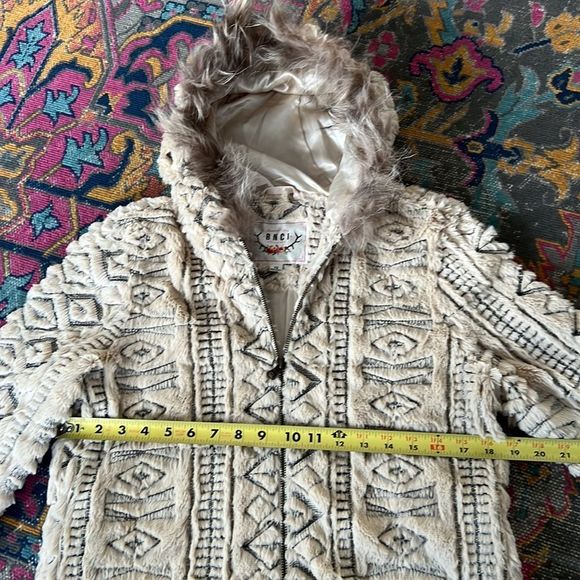 Embroidered Pattern Fur Zip Up Coat with Hood & Shimmer Ribbon lined sz Small - Picture 7 of 11